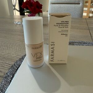 Farmasi VFX Pro Foundation - Alabaster 00